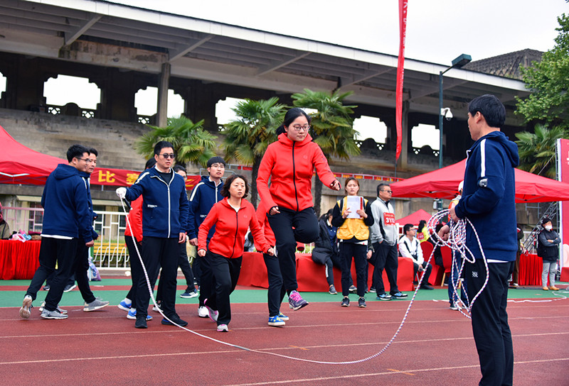 c7(中国)参加院第二届职工运动会